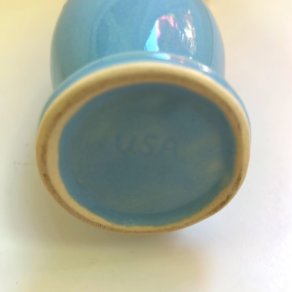 VTG small carafe Vase, Blue Ceramic with gold accent - Picture 5 of 10